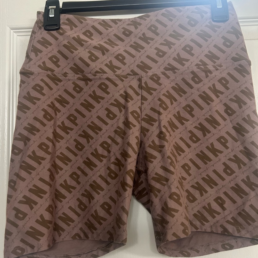 VS PINK high wasted yoga biker shorts size medium